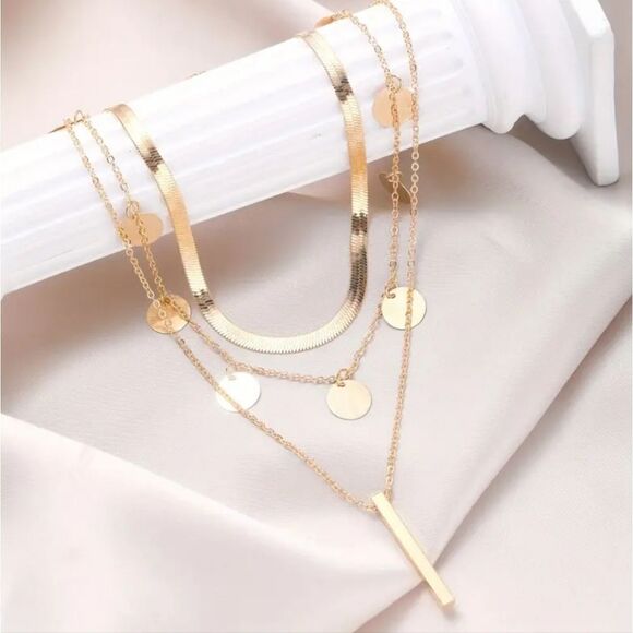 3pcs/set Exquisite Layered Golden Necklace for Women - Picture 7 of 9